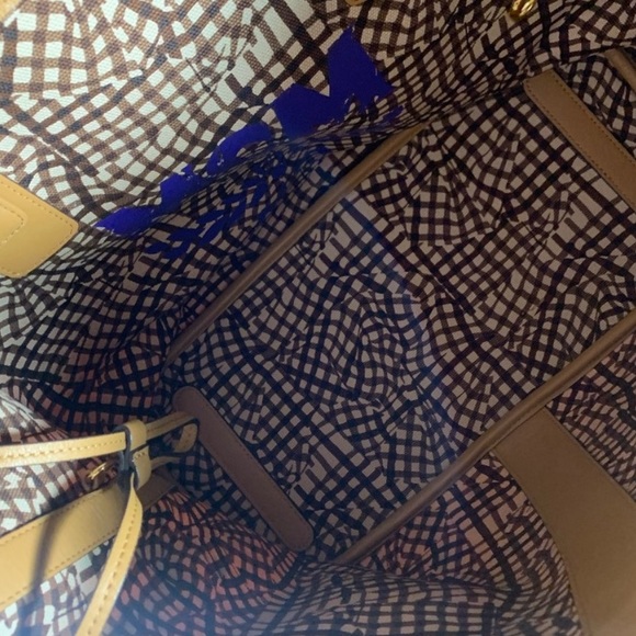 MCM LIZ TOTE - Picture 6 of 6
